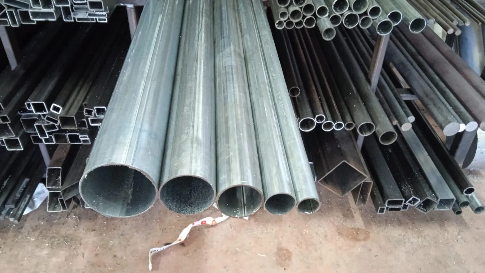 Tubo Tondo ferro ZINCATO LUNGO 1 METRO varie sezioni (Confezione 3 PALI D40x1.5x1000 mm)